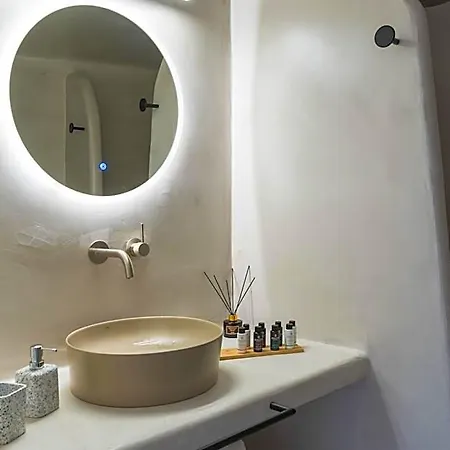 Lavadoze Luxury Santorini Island